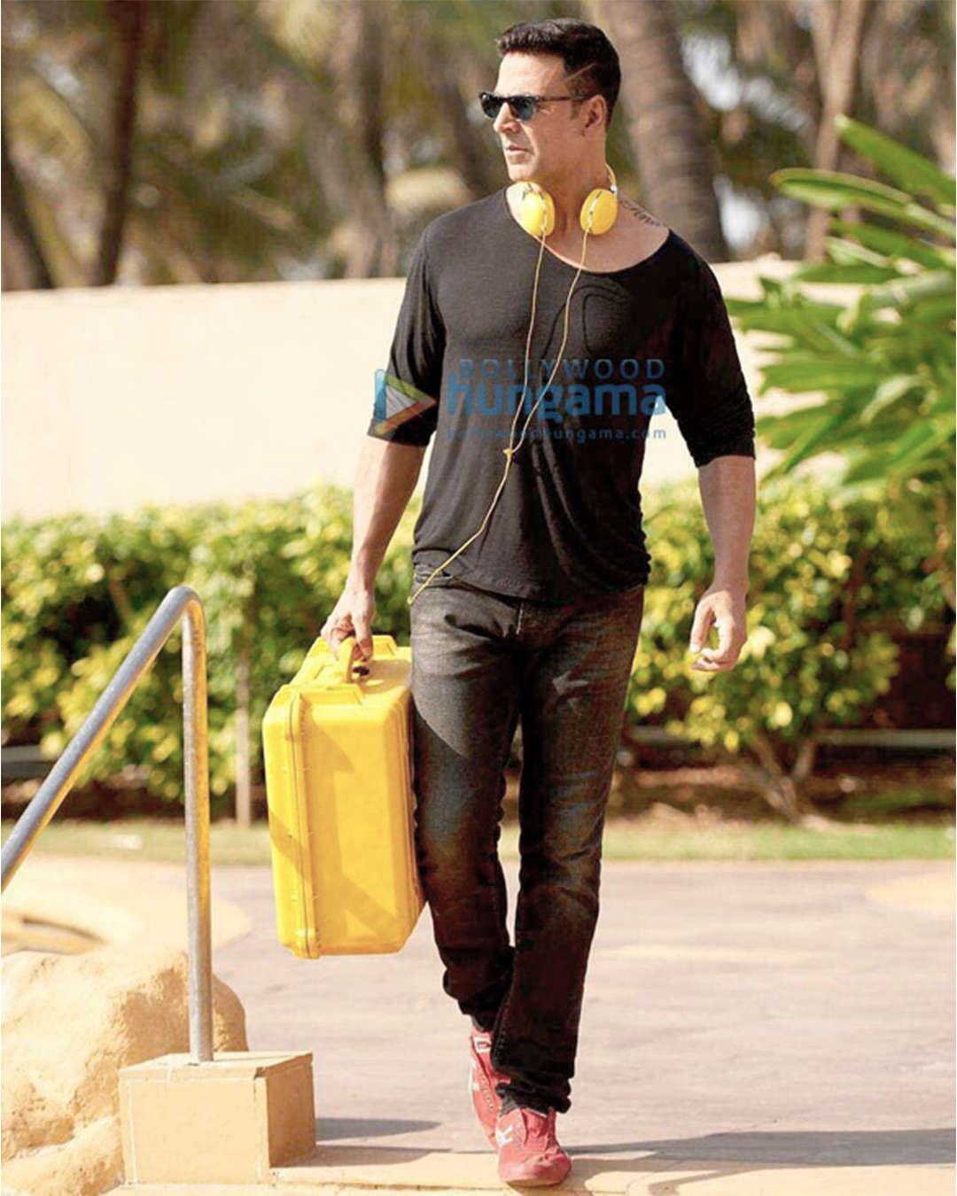 Original casual outdoor photo before Nano Banana AI transformation